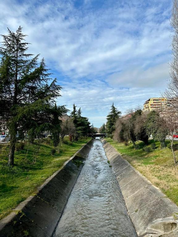 D&E Apartaments Tirana Exterior photo